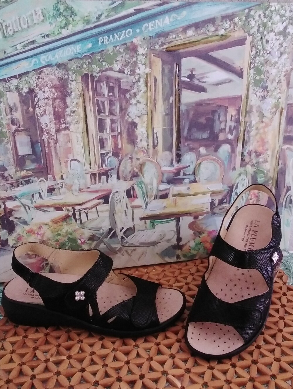 La Plume Mallory Women's Velcro Straps Sandal Shoe Sz: 39 (US 8.5) Black